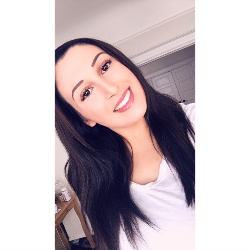 Meet your Posher, Dalia